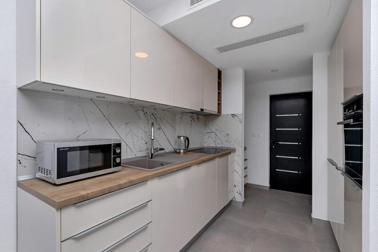 Central Beach Apartments Tucepi Exterior photo
